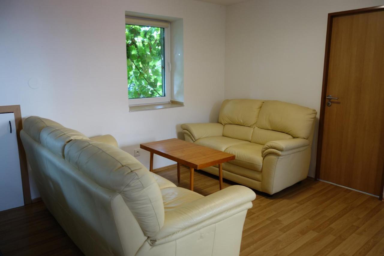 Apartman Hulin, Chrastany - Bily Exterior photo